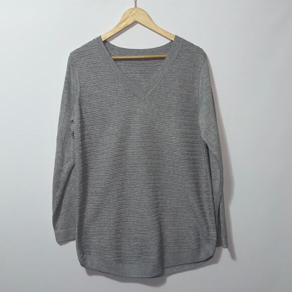 Ribbed gray v neck long sleeve women’s size medium - Picture 1 of 4